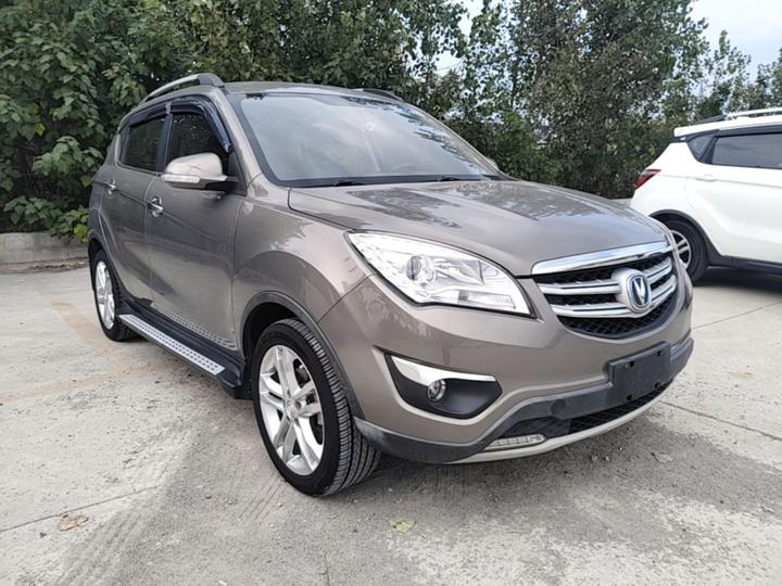 CS35 2016 1.6L MT Luxury IV photo 3