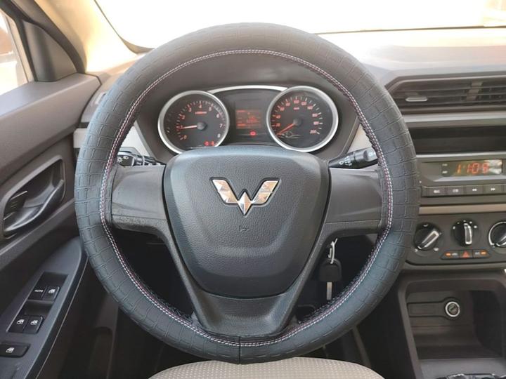 Wuling Hongguang 2018 1.5L S Standard L2B photo 6