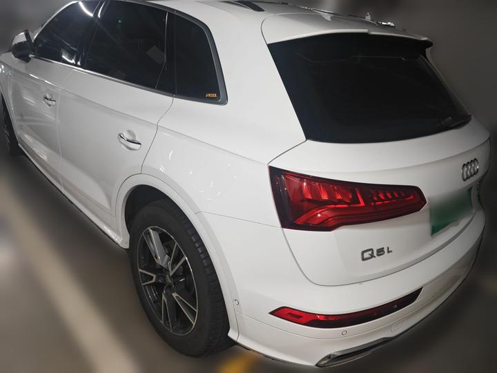 Q5L 2020 45 TFSI Exclusive Fashion photo 4