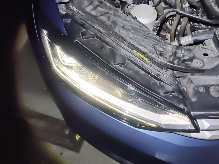 2021 L 280TSI DSG 7-Seater photo 7