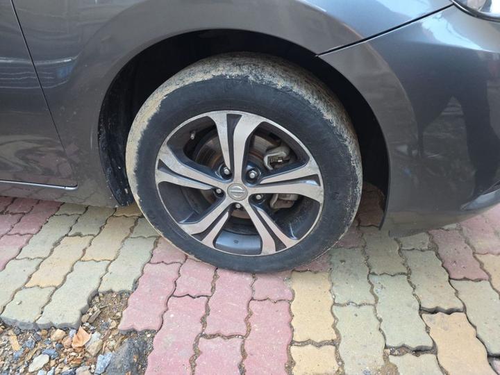 Tiida 2016 1.6L CVT photo 8