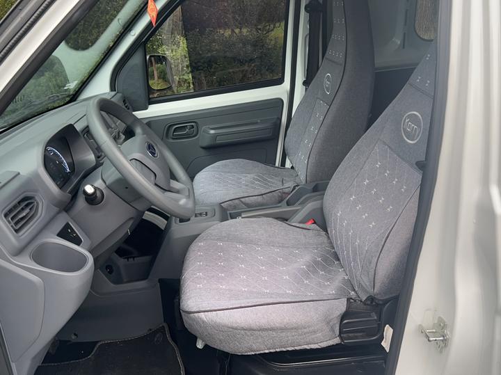 Dolphin E5 2025 -36.8kWh 6-Seater photo 7