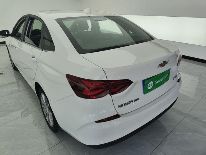 Cruze 2020 320 AT photo 4