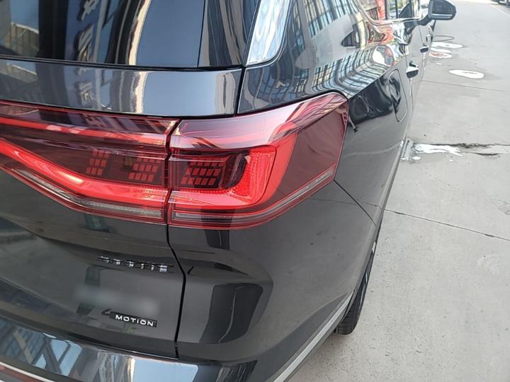 2021 530TSI AWD Flagship Pro photo 7