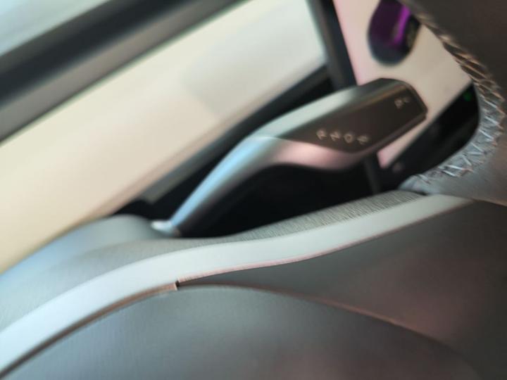 Model Y 2021 Standard Range RWD photo 6