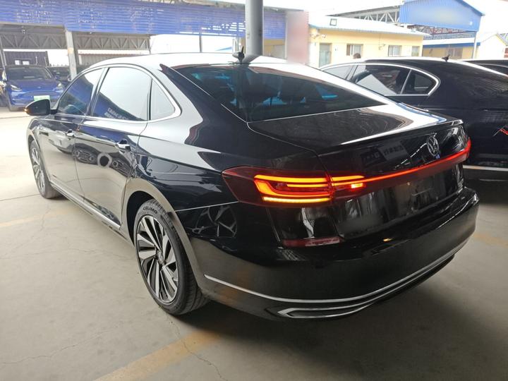 Passat 2023 Facelift 330TSI Elite photo 4