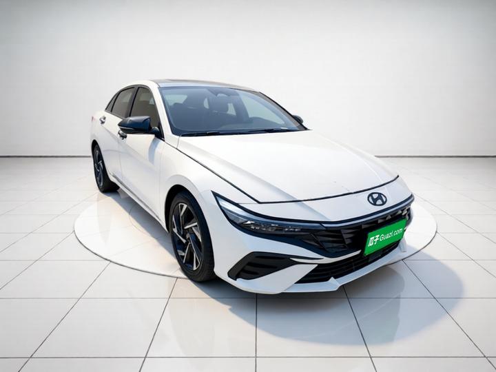Elantra 2023 1.5L CVT LUX Premium photo 3