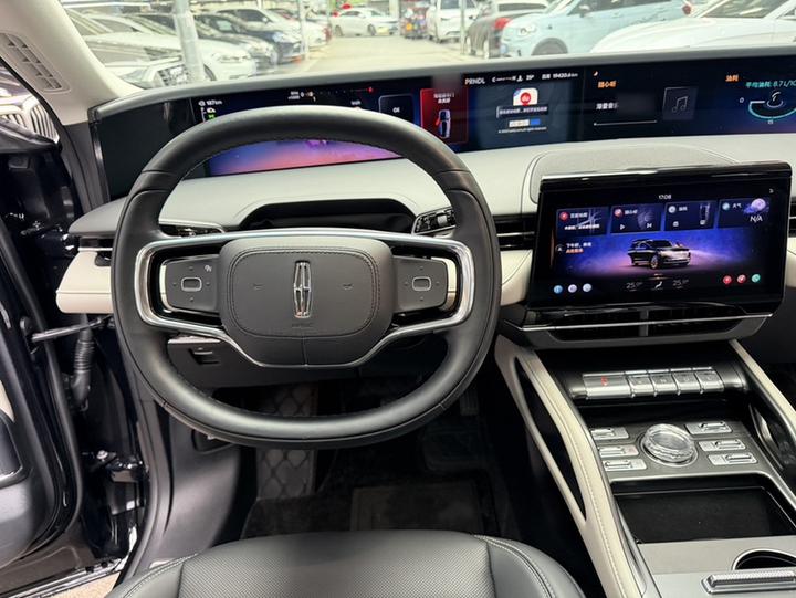 Nautilus 2025 2.0T AWD Exclusive photo 2