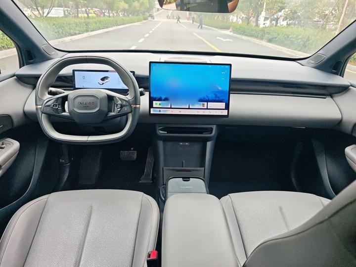 Z20 2025 530km RWD Pro photo 5
