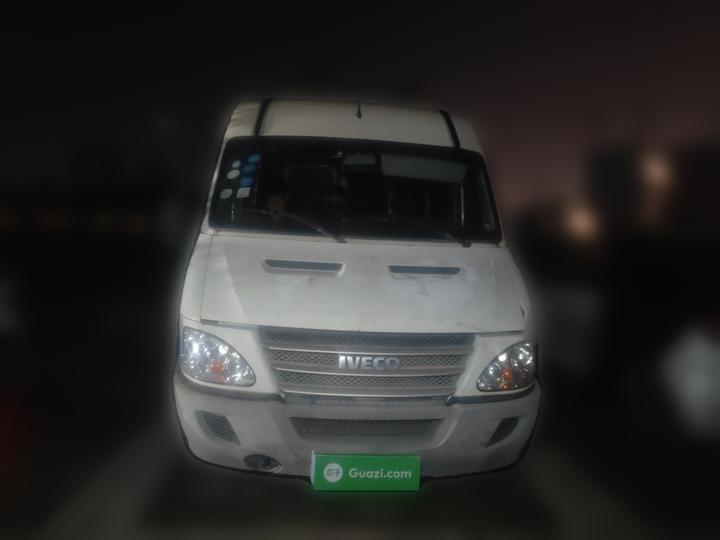 IVECO 2013 2.8T-A32 photo 2