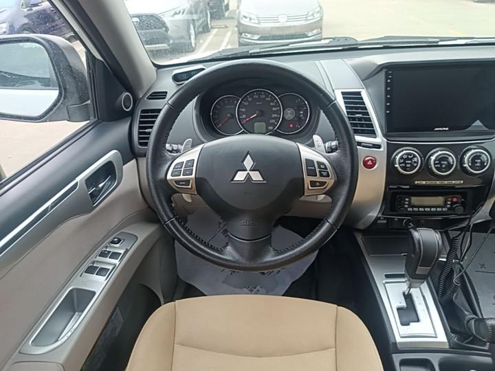 Pajero 2013 3.0L AT AWD Executive photo 6