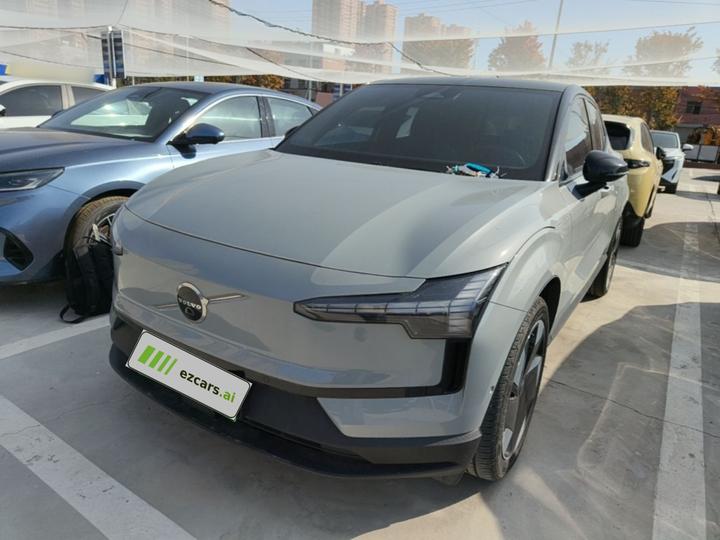 EX30 2025 RWD Long Range Ultra
