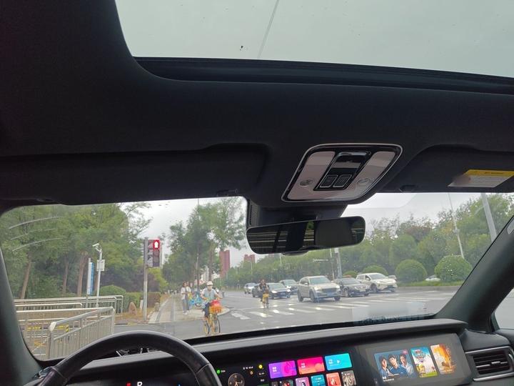 Li Auto ONE 2021 EREV 6-Seater photo 8