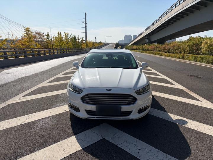 Mondeo 2013 1.5L GTDi180 Fashion photo 2