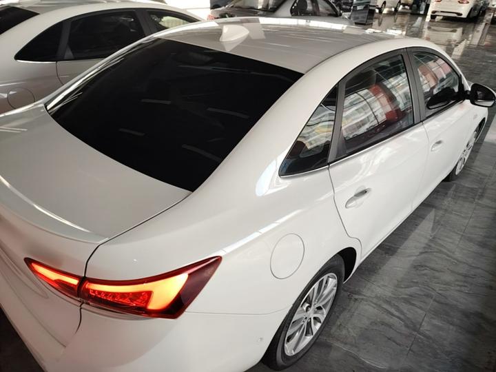 Excelle 2019 18T AT Flagship China V photo 4