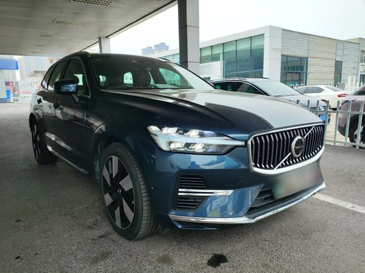 XC60 EV 2025 Hybrid Long Range AWD Luxury photo 3