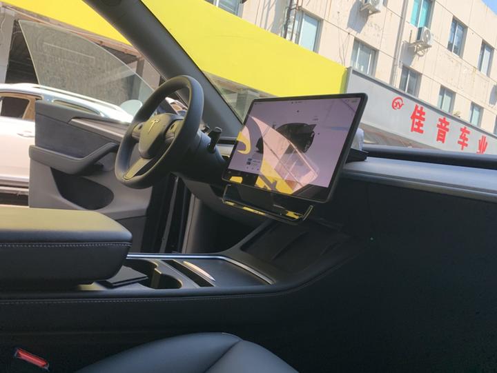 Model Y 2022 Facelift RWD photo 6