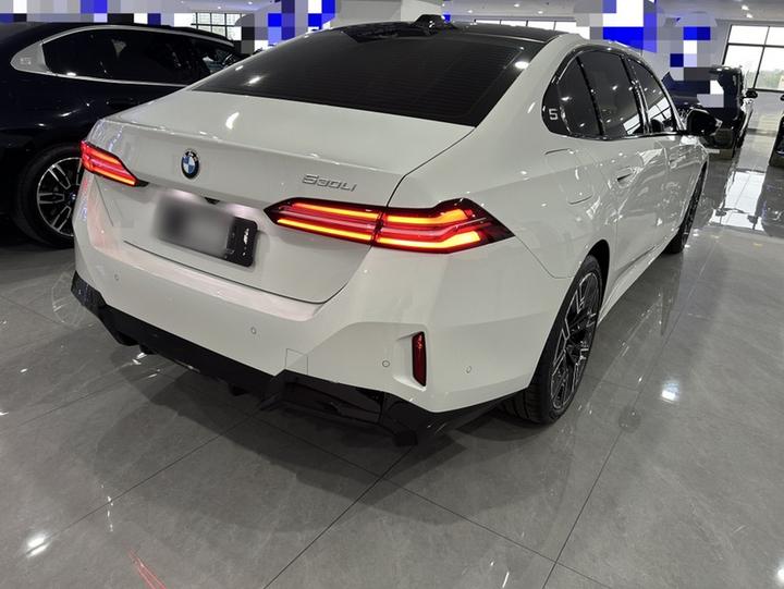 5 Series 2026 Facelift 530Li Exclusive M Sport Package photo 5