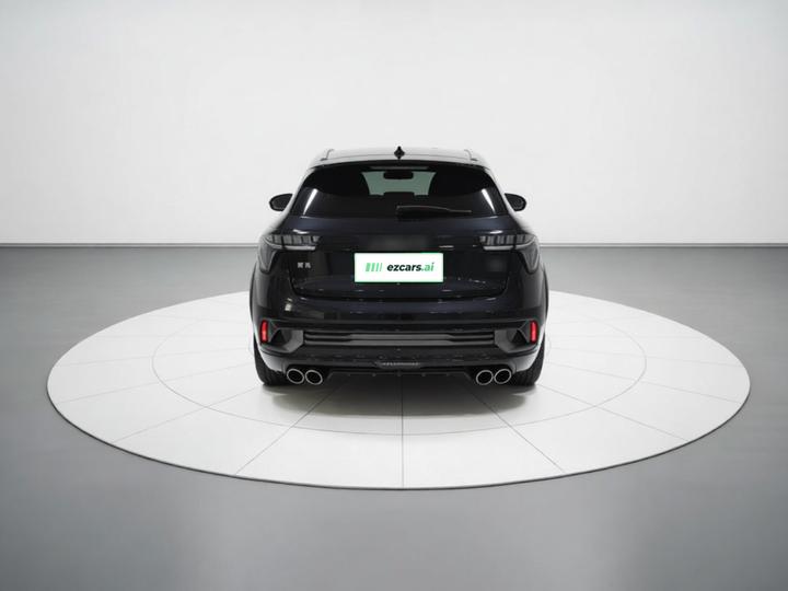 02 Hatchback 2022 2.0TD Pro photo 3