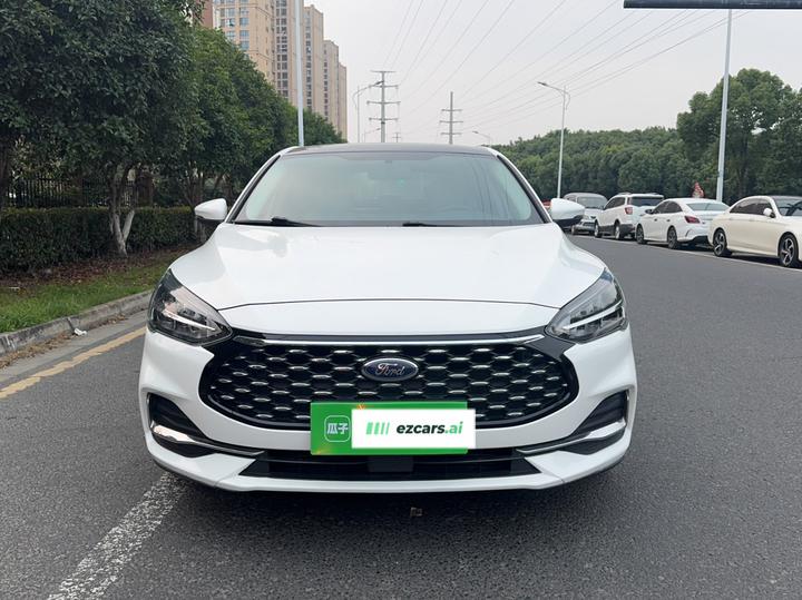 Focus 2021 Sedan EcoBoost 180 AT photo 2