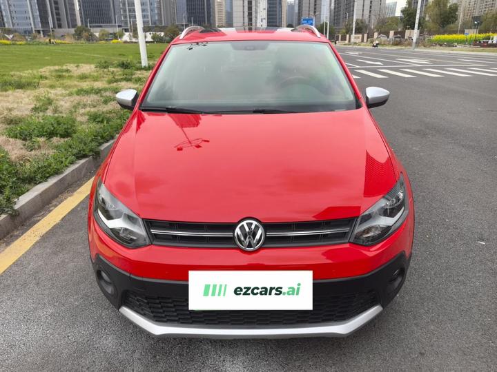 2014 1.6L Cross Polo AT photo 2
