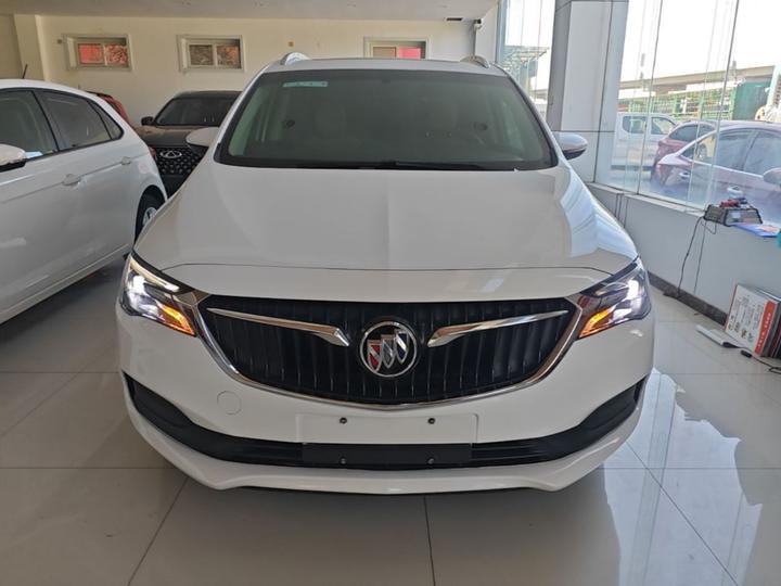 GL6 2021 323T Mild Hybrid Luxury photo 2