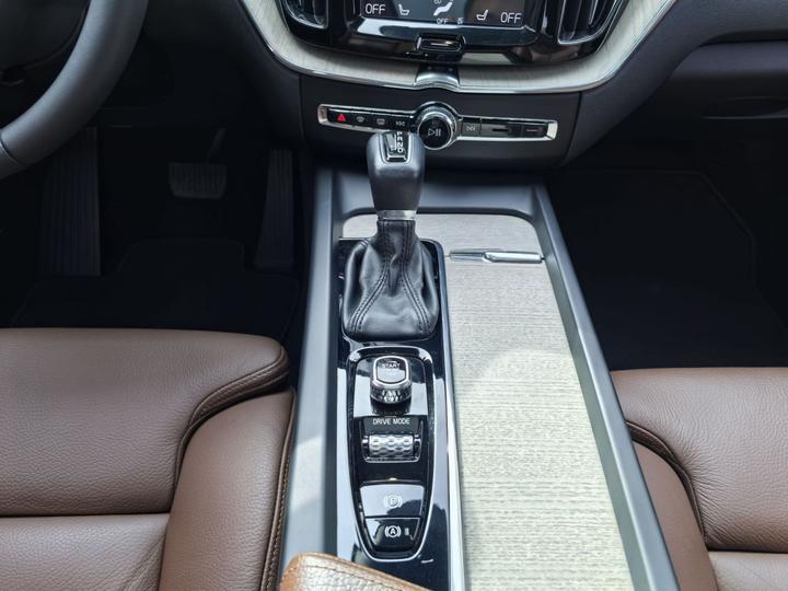 XC60 2020 T5 AWD Luxury photo 6