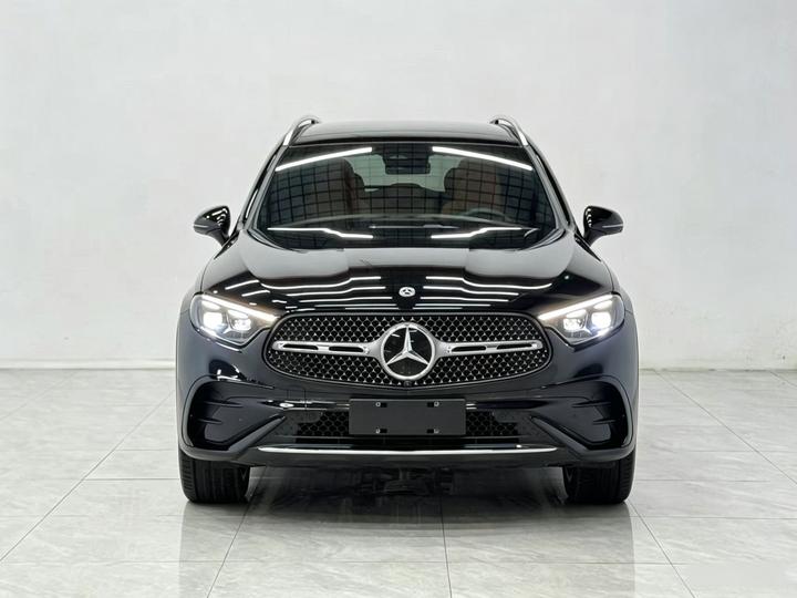 GLC 2025 Facelift GLC 300 L 4MATIC Luxury 5-Seater photo 2