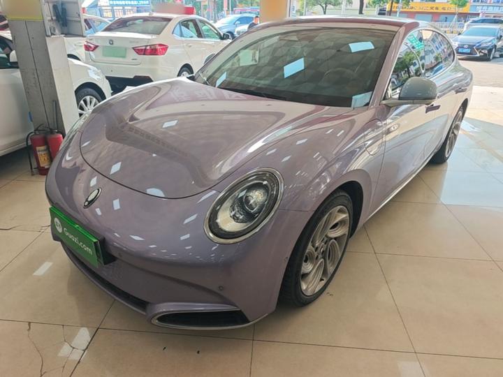 2022 555km Premium