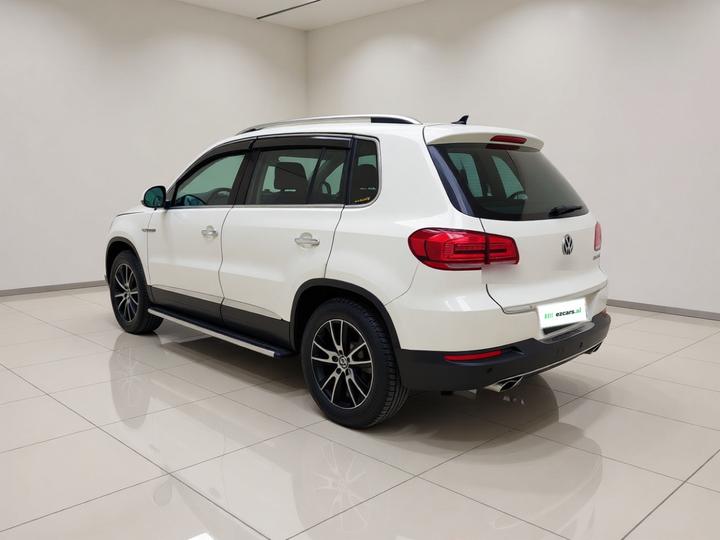 Tiguan 2016 300TSI AT AWD Luxury photo 4
