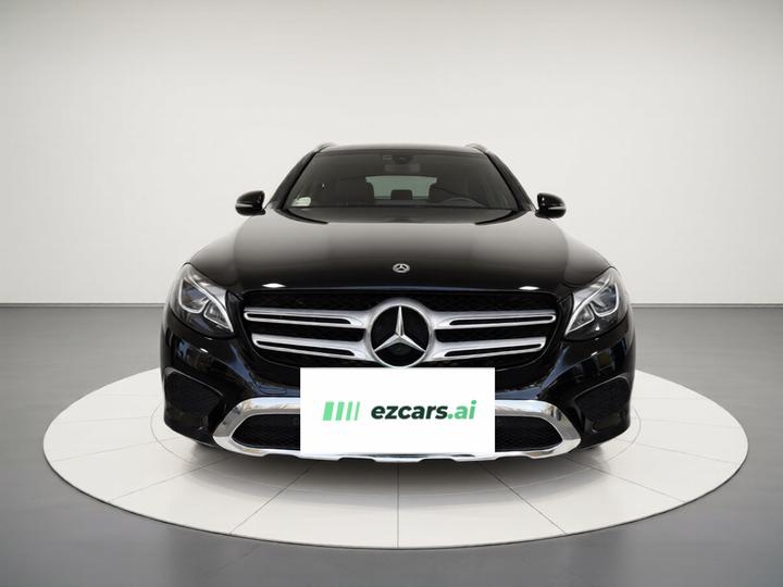GLC 2017 GLC 200 4MATIC photo 2