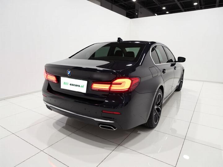5 Series 2021 530Li Leading Luxury photo 6