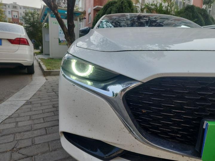3 Axela 2023 2.0L AT photo 7