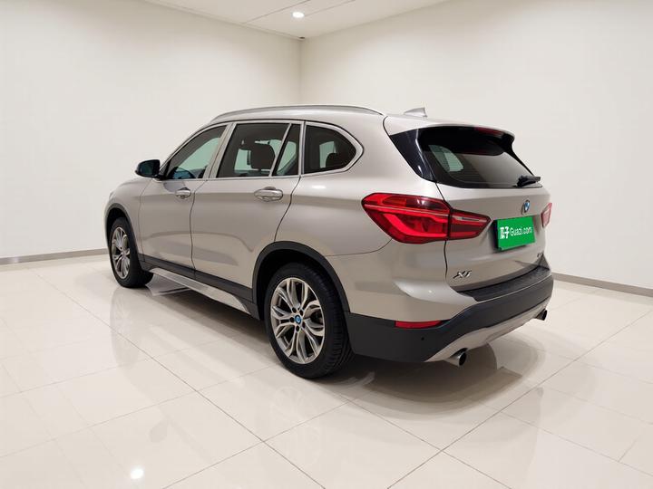 X1 2018 sDrive20Li Leading photo 4