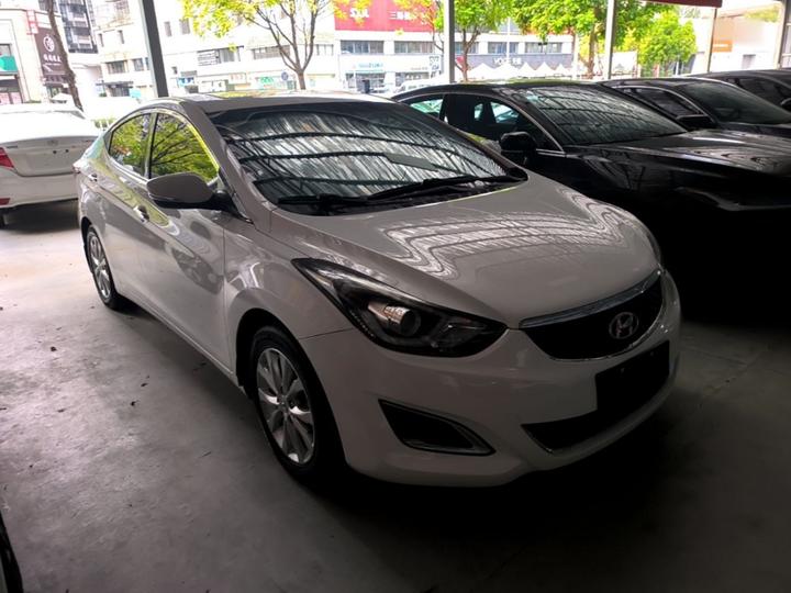 Elantra 2016 1.6L AT Premium photo 3
