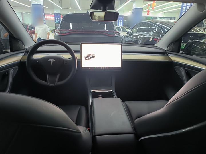 Model Y 2022 Facelift RWD photo 5