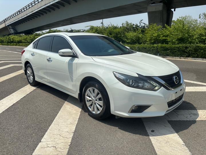 Teana 2016 Facelift 2.0L XL Comfort photo 3