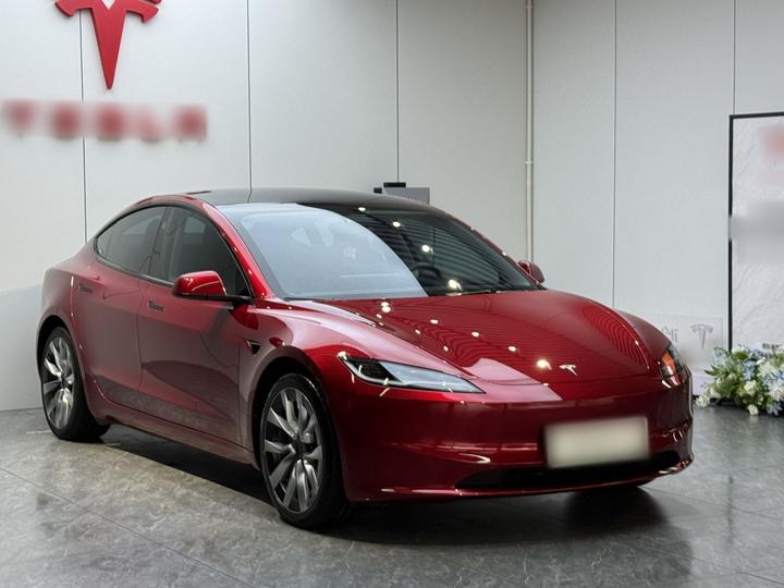 Model 3 2023 Long Range AWD photo 3