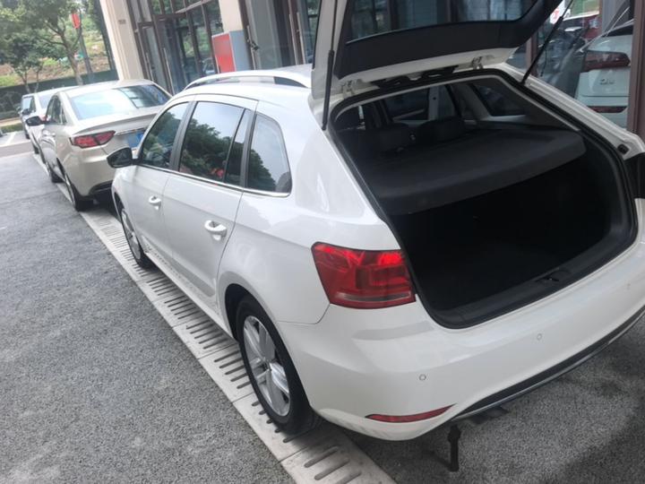 2017 230TSI DSG Comfort photo 4