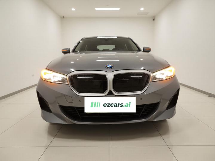 i3 2022 eDrive 35 L photo 2