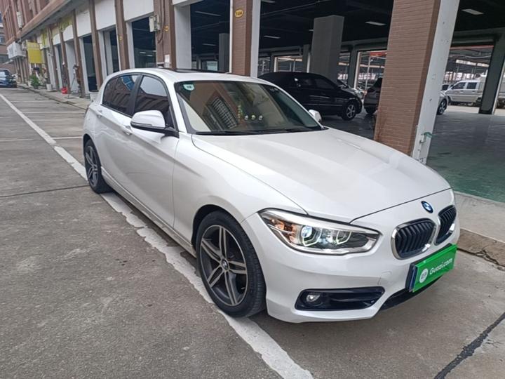 1 Series Imported 2018 118i Sport Design Package photo 3