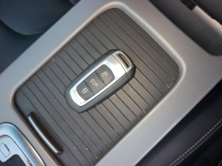 Emgrand GL 2018 1.8L DCT Elite Connected photo 8