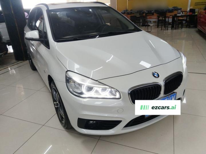 2 Series Wagon 2016 218i Sport Design Package photo 3
