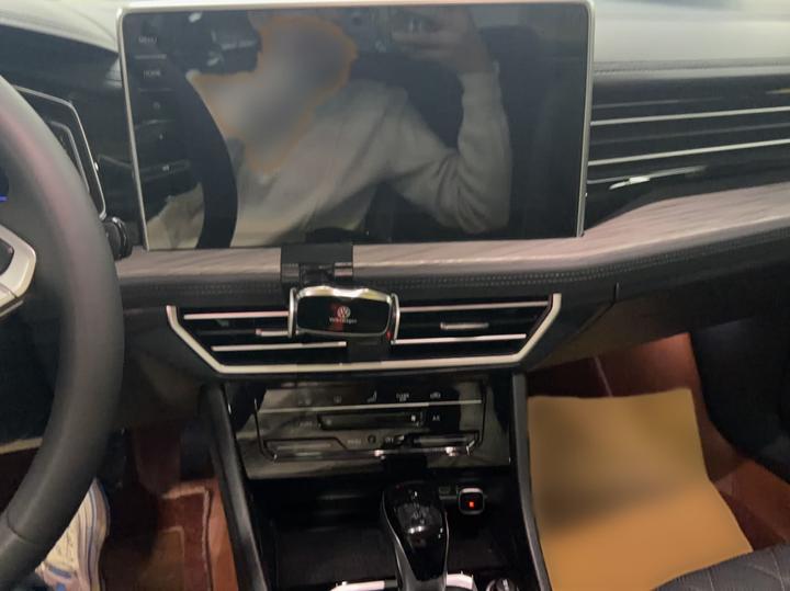 Sagitar 2025 300TSI DSG Excellence photo 6