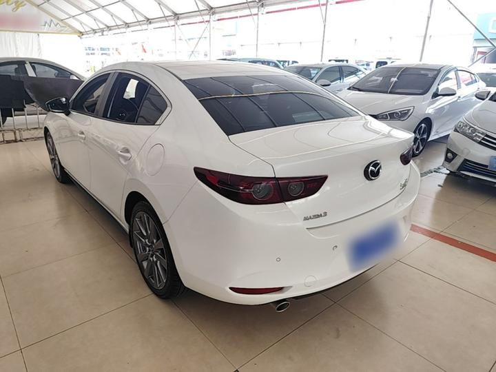 3 Axela 2021 2.0L AT photo 4