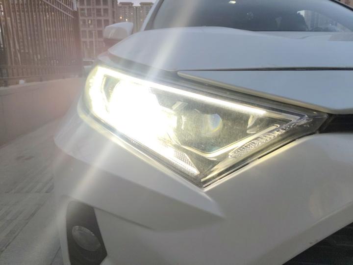 RAV4 2022 2.0L CVT RWD photo 7