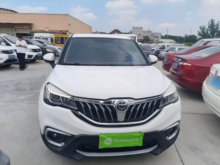 Zhonghua V3 2017 1.5L AT Smart photo 2
