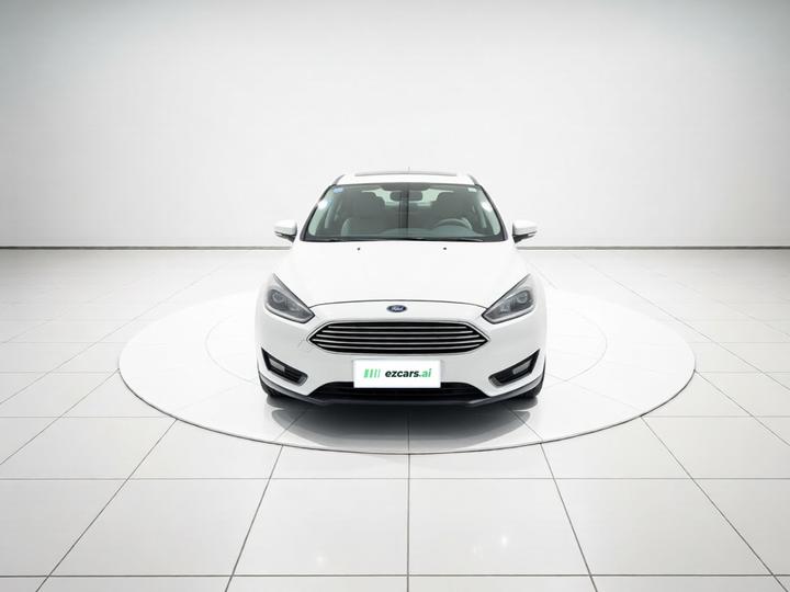 Focus 2015 Sedan 1.6L MT photo 2