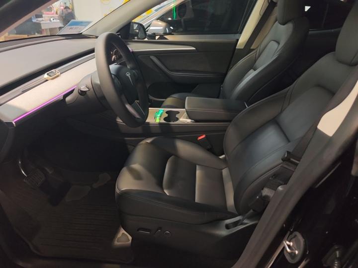 Model Y 2023 RWD photo 6