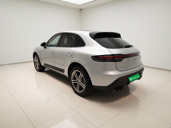 2022 Macan 2.0T photo 4